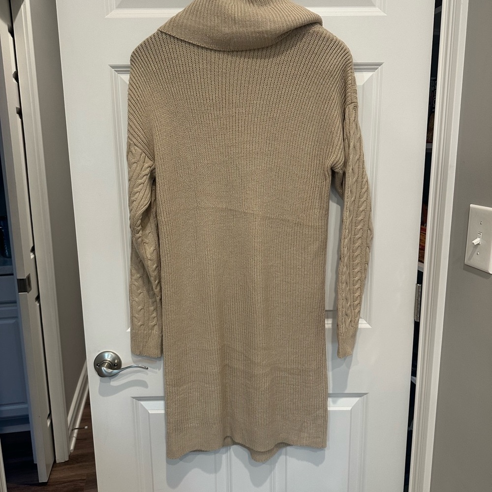 Elegant Cream Cable Knit Sweater Dress - Picture 4 of 6